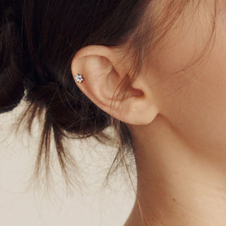 Titan Labret Blume Zirkonia Silber Push-In