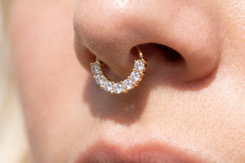 Septum Piercing Gold