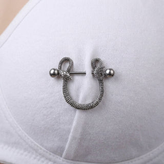 Nipple Piercing Snake Silver – getragen